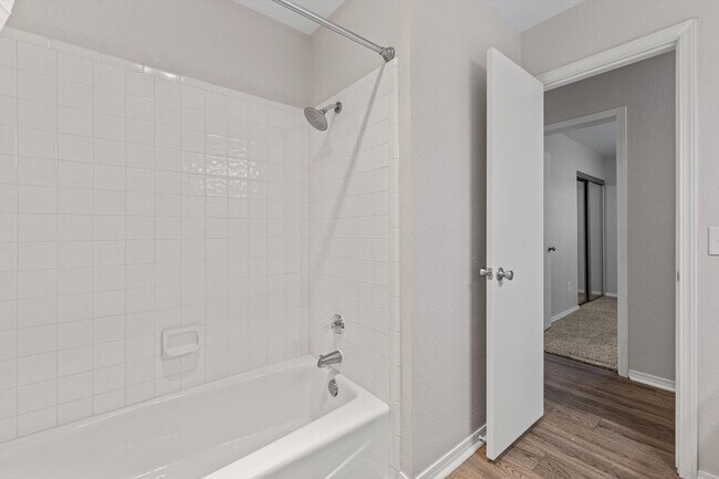 Building Photo - Two reasons to stop scrolling: the schools and the bathrooms. 3/2/2 Home in Putnam City Northaven...