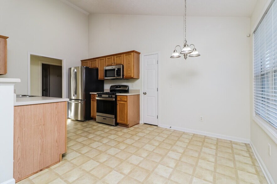 Building Photo - 215 Overlook Dr