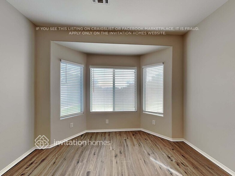 Building Photo - 3677 E Remington Dr