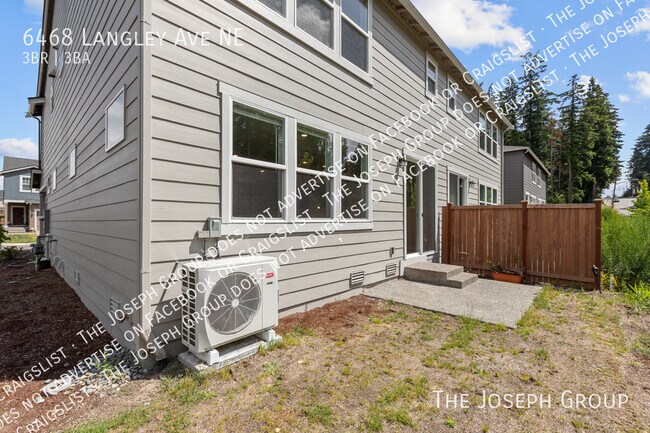 Building Photo - 6468 Langley Ave NE
