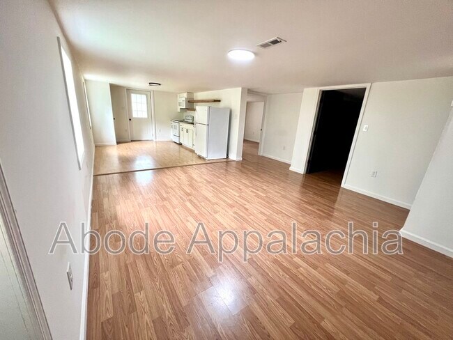 Building Photo - 1233 Collins Hwy