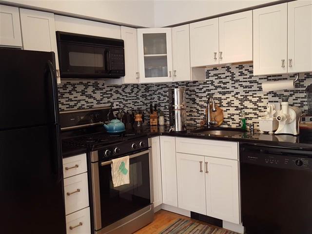 Building Photo - 259 Griffith St