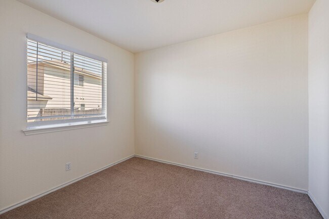 Building Photo - Charming 3 bedroom, 2 bathroom home in Kyle!!!