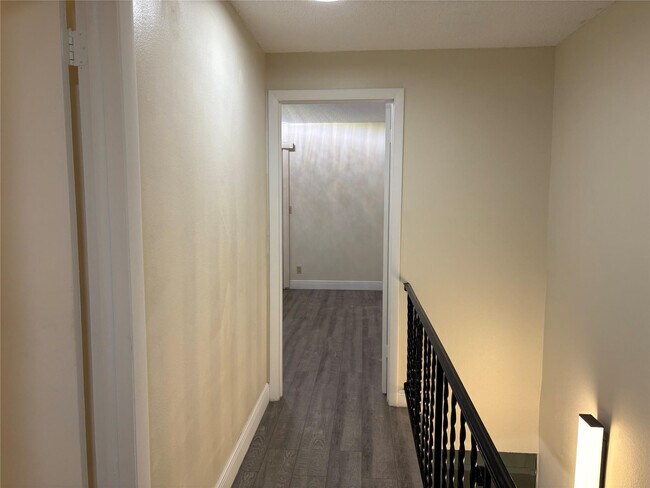 Building Photo - 2831 Pierce St