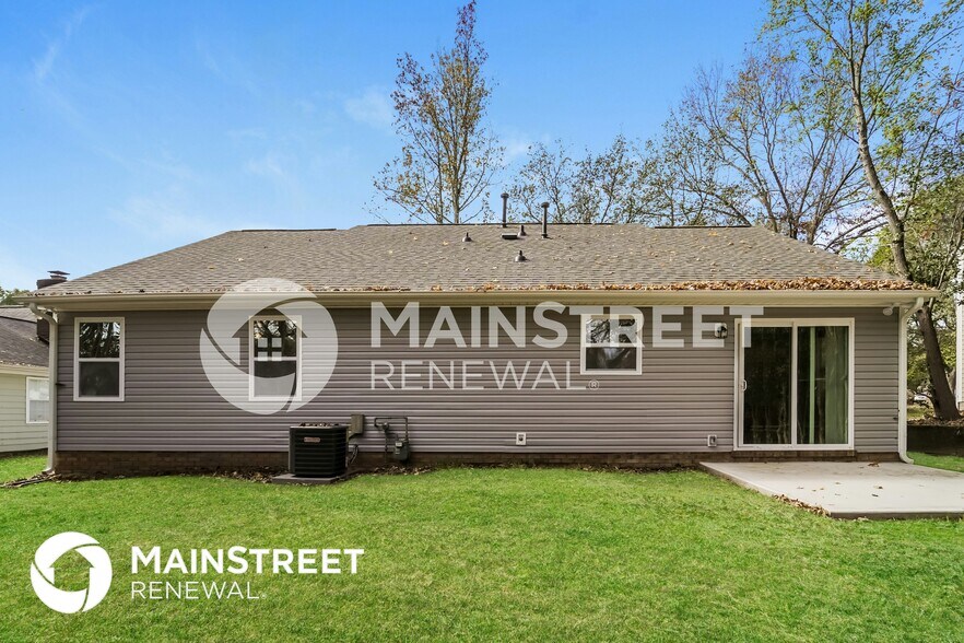 Building Photo - 8217 Meadowdale Ln