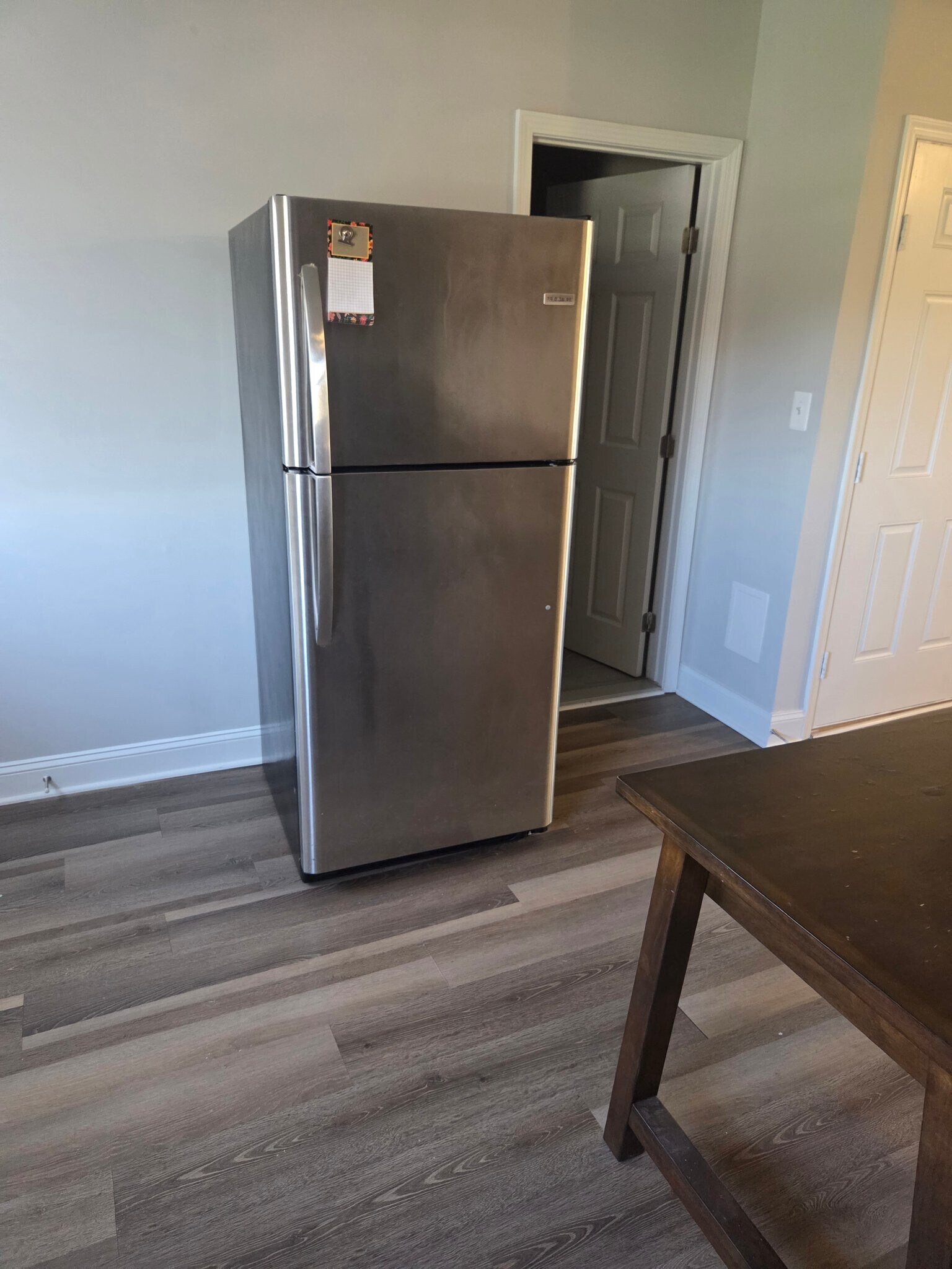 Building Photo - 825 N Fulton Ave