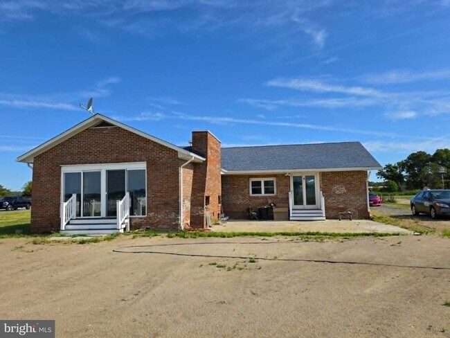 Building Photo - 22931 Steele Dr
