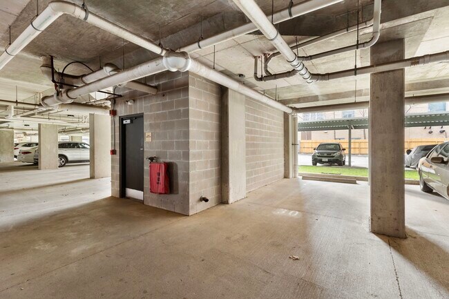 Building Photo - 1010 Rosine St