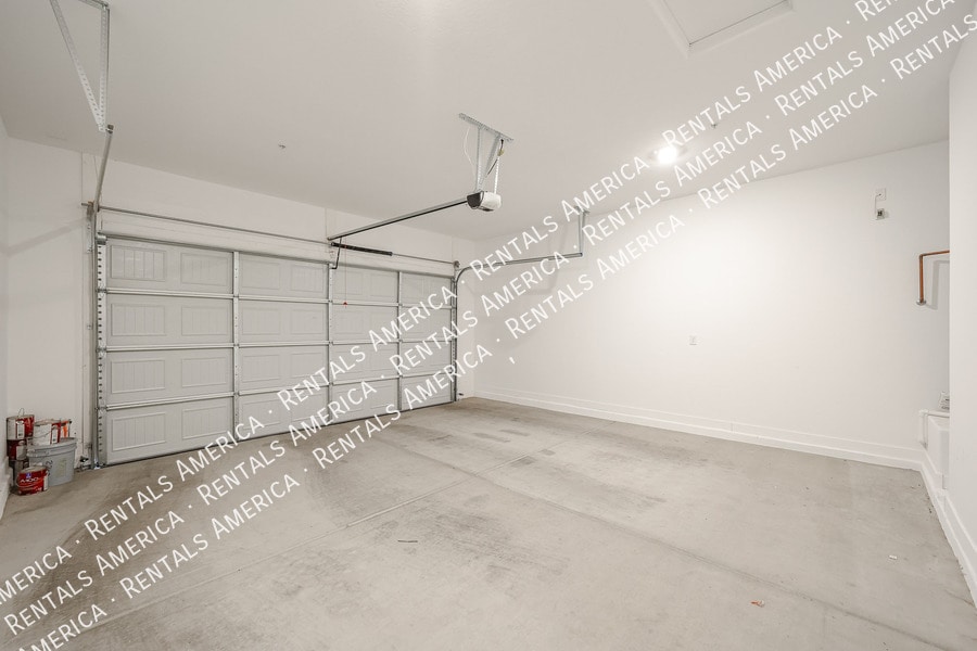 Building Photo - 3812 E Bartlett Way