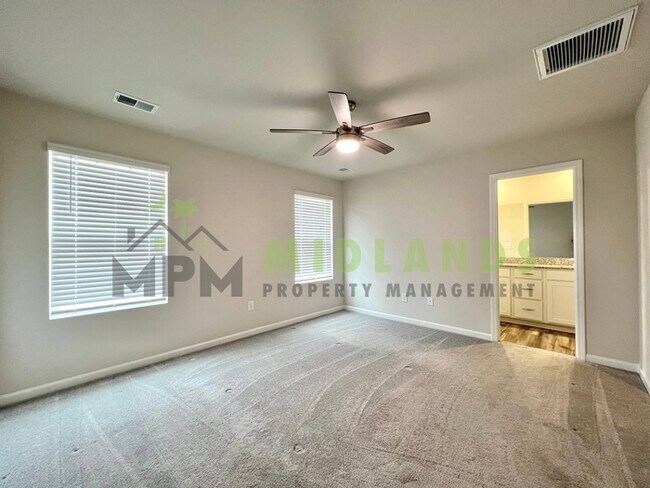 Building Photo - 1221C Champions Rest