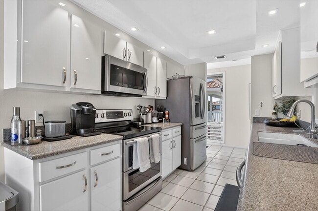 Building Photo - 19811 Boca W Dr