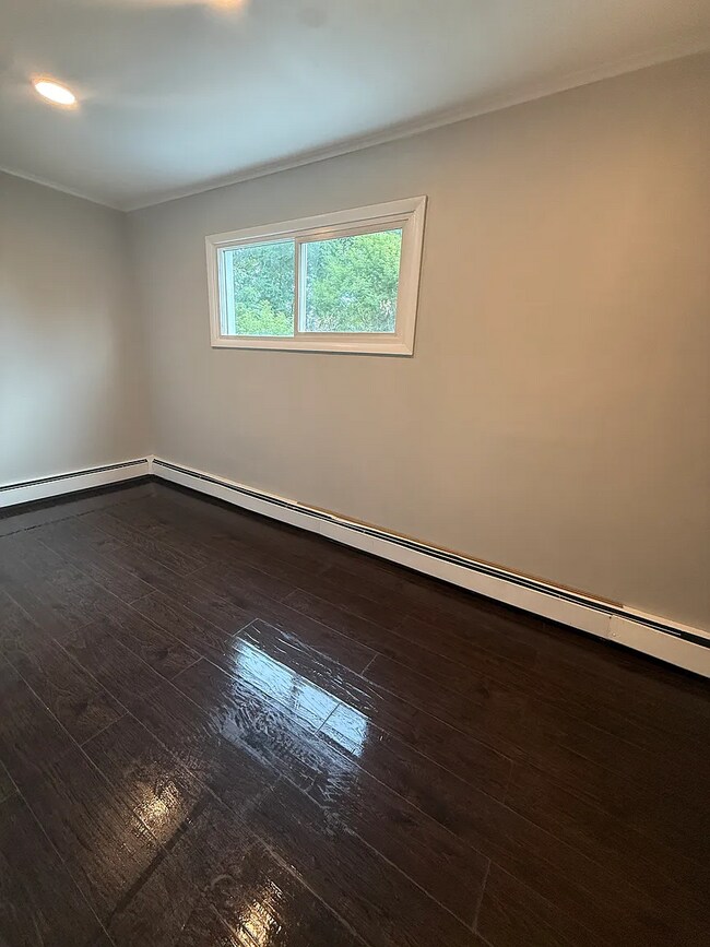 Building Photo - 1346 10th Ave