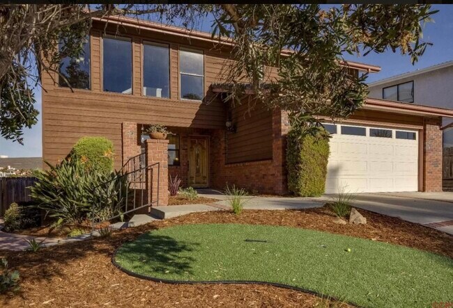 Building Photo - 684 Shamrock Ln