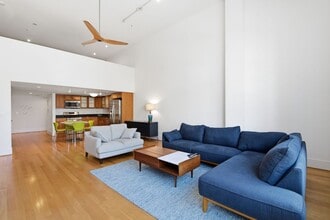 Building Photo - 520 6th St