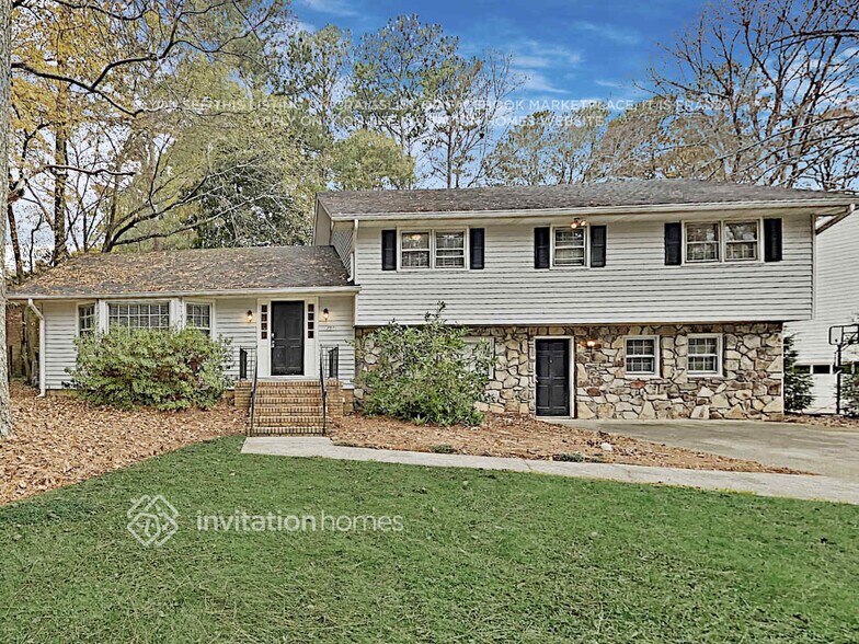 Primary Photo - 2571 Riverglenn Cir