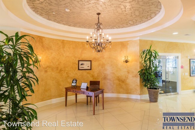 Building Photo - 730 Villagio Pl