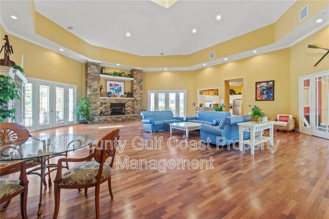 Building Photo - 5631 Rosehill Rd