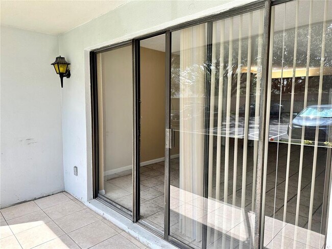 Building Photo - 8205 Sun Spring Cir