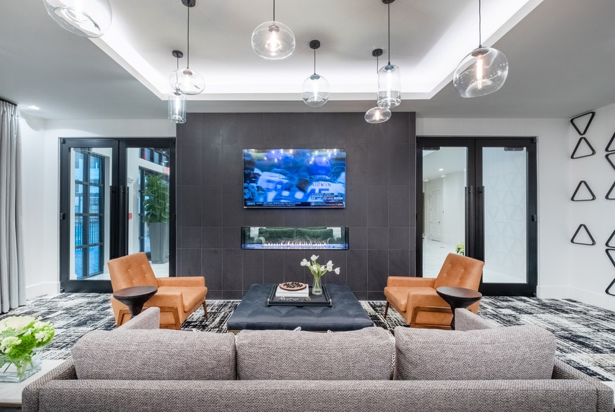 Fitzroy at Chenal 15401 Chenal Pky Little Rock AR 72211 Apartment