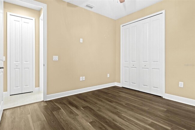 Building Photo - 10112 Lake Wales Cir