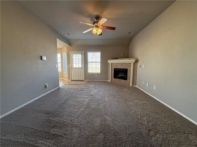 Building Photo - 950 Honeysuckle Dr