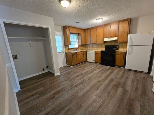 Building Photo - 493 Stone Mountain St