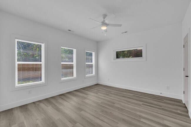Building Photo - *Modern Construction Luxury Townhome - Downtown Raleigh*