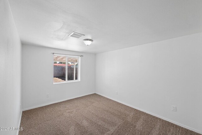 Building Photo - 7 S Catalina St