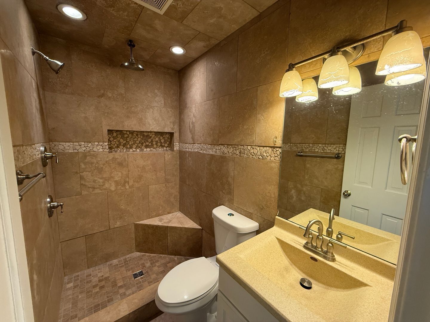 Building Photo - 7812 Brookfield Dr