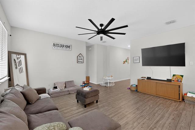 Building Photo - 423 Pepperbark Ave