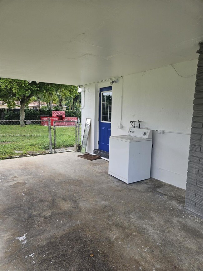 Building Photo - 3 bedroom in North Miami FL 33179