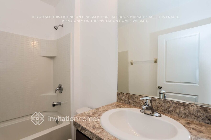 Building Photo - 3871 Golden Oriole Pkwy