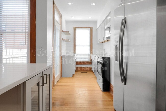 Building Photo - 317 E Kossuth St