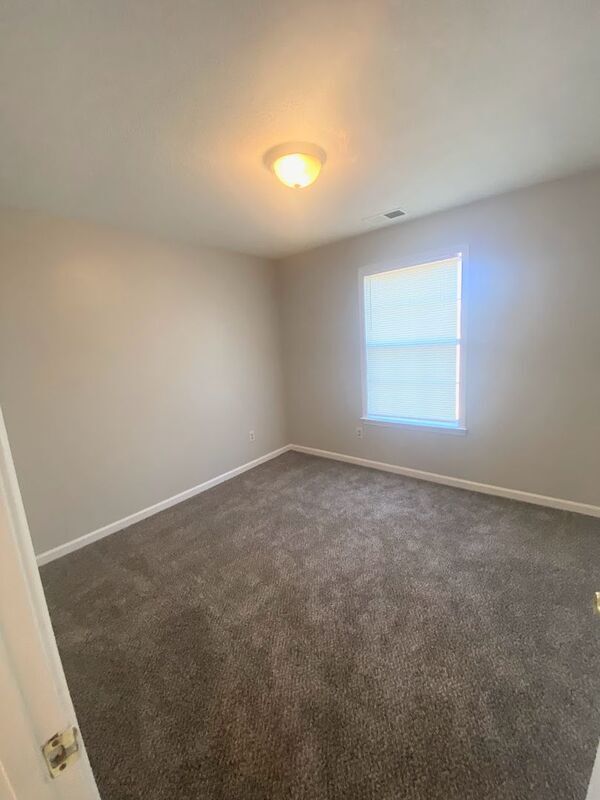 Building Photo - 10053 Lynham Cove