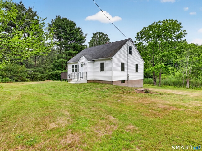Building Photo - 1039 N Rd