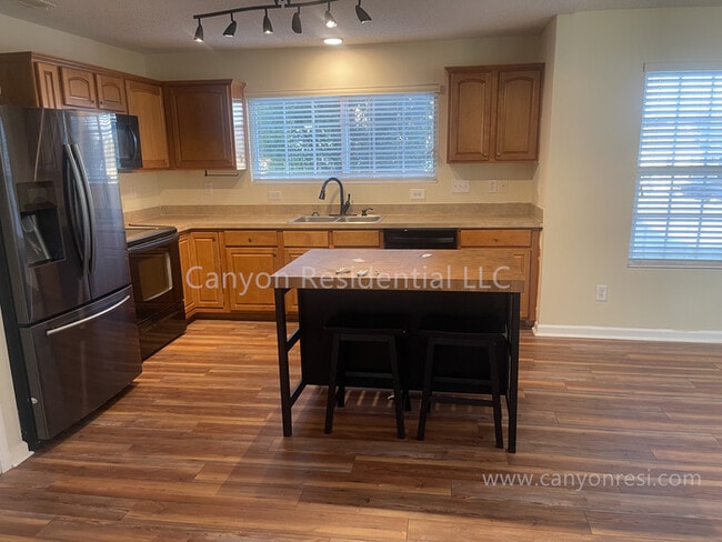 Building Photo - 500 Rockbridge Dr