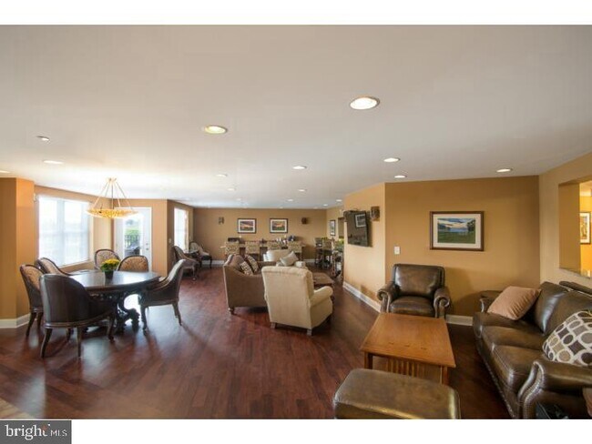 Building Photo - 1015 Andrew Dr