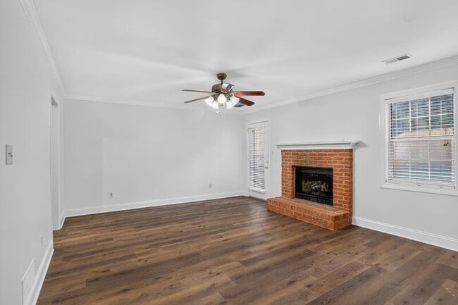 Building Photo - 1055 Westfield Trace