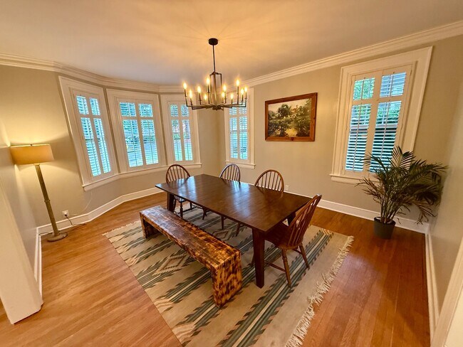 Building Photo - 1253 Magnolia Curve