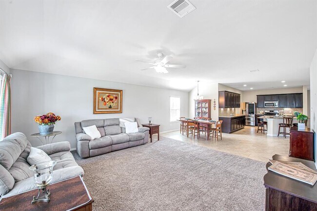 Building Photo - 3023 Dripping Springs Ct
