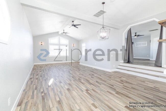 Building Photo - 5912 Laguna Villa Way
