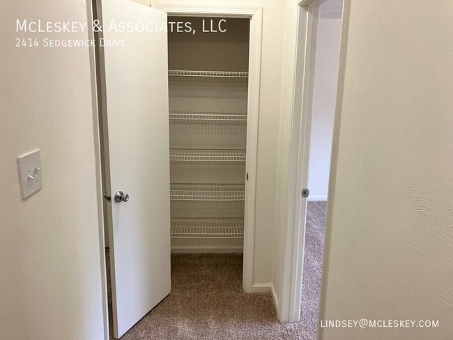 Building Photo - 2414 Sedgewick Dr