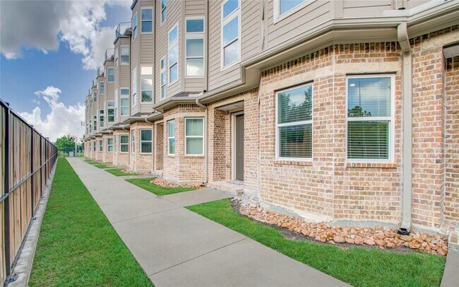 Building Photo - 2020 McGowen St