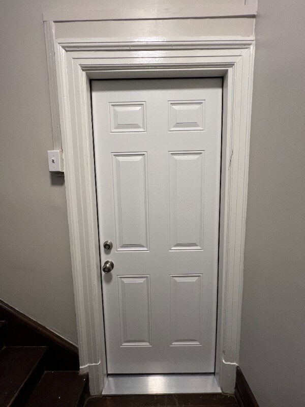 Building Photo - 125 N George St