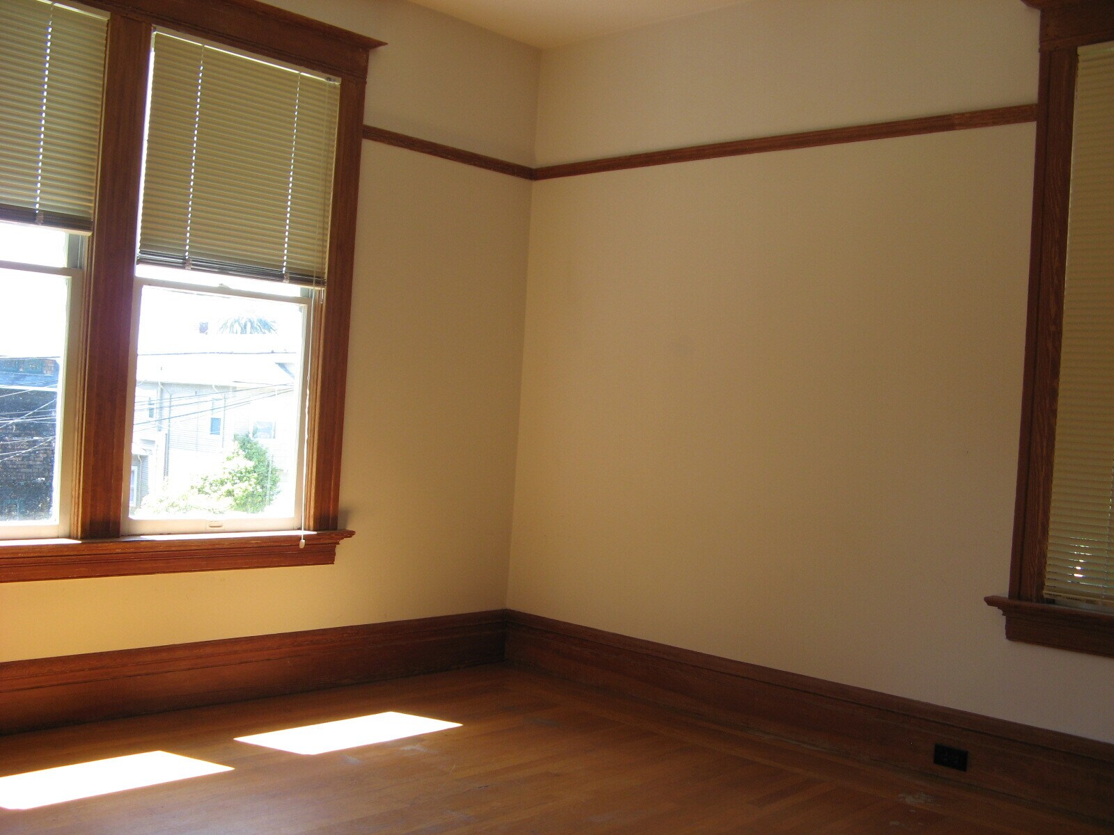 Building Photo - 1605 Walnut St