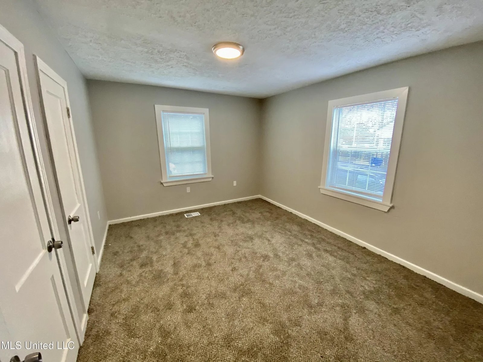 Building Photo - 308 Josanna St