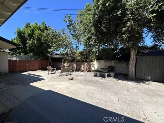 Building Photo - 445 N Live Oak Ave