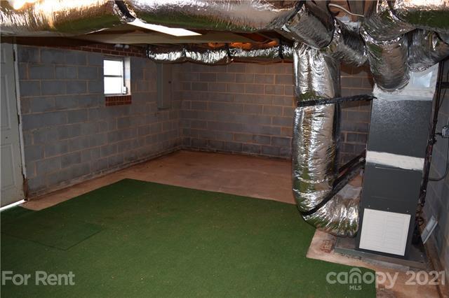 Building Photo - 201 Gamble St