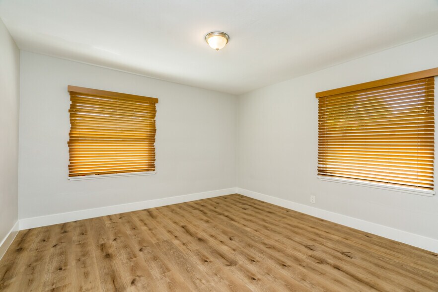 Building Photo - 6714 Amigo Ave