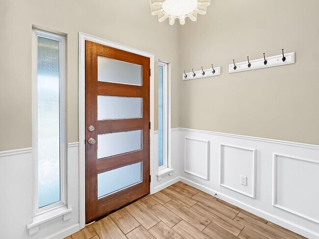 Building Photo - Stunning New Construction in Broken Arrow!